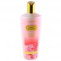 Victoria's Secret Sweet Daydream Body Lotion Apple and Rawsberry Lotion 